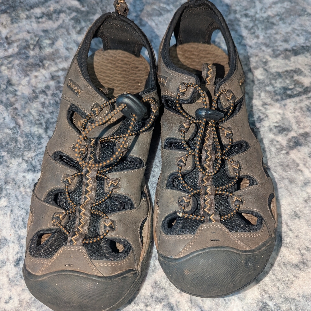 Highland Creek Mens size 10 reef 319546